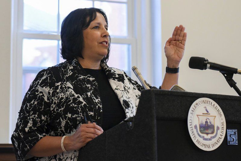 Housing, transportation, schools mayor's top priority